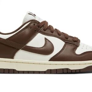 Nike women’s Brown dunks